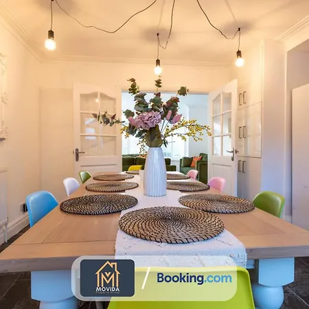 Movida Modern: 6-bedroom House With Games